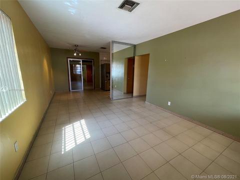 175 E 50th Pl, Hialeah, FL 33013 photo 4