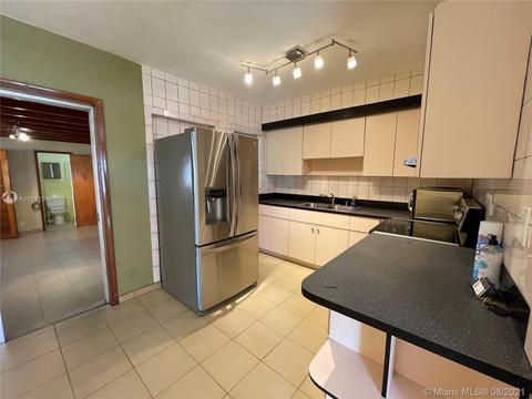 175 E 50th Pl, Hialeah, FL 33013 photo 5