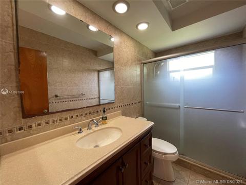 175 E 50th Pl, Hialeah, FL 33013 photo 9