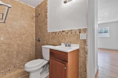 263 E 18th St, Hialeah, FL 33010 photo 23