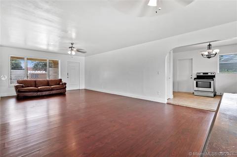 263 E 18th St, Hialeah, FL 33010 photo 18