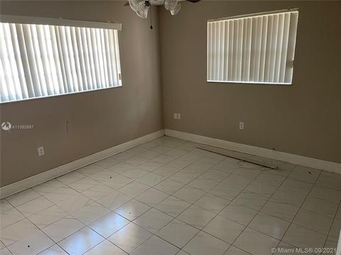 7885 W 5th Ct, Hialeah, FL 33014 photo 5
