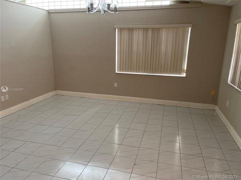 7885 W 5th Ct, Hialeah, FL 33014 photo 6