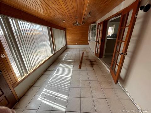 7885 W 5th Ct, Hialeah, FL 33014 photo 4