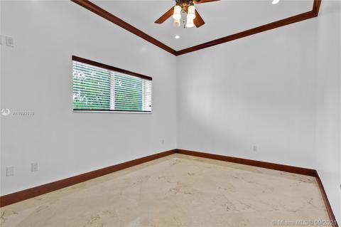 498 E 42nd St, Hialeah, FL 33013 photo 42