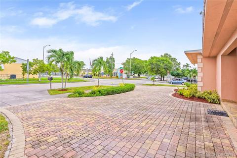 498 E 42nd St, Hialeah, FL 33013 photo 4