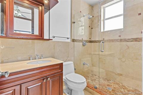 498 E 42nd St, Hialeah, FL 33013 photo 47