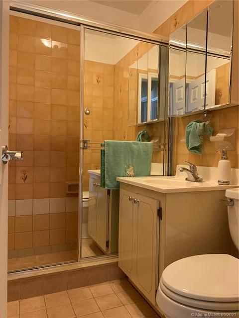 633 E 20th St, Hialeah, FL 33013 photo 15