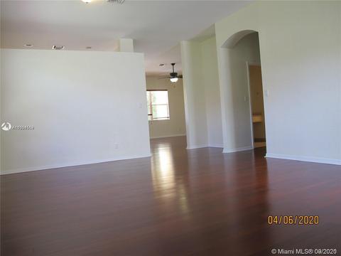 4451 NW Laurel Pl, Weston, FL 33332 photo 2
