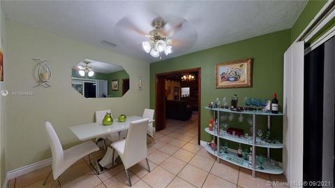 320 E 40th St, Hialeah, FL 33013 photo 1