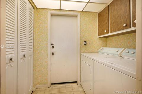 19109 E Lake Dr, Hialeah, FL 33015 photo 21