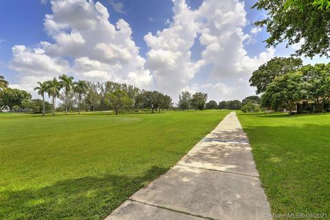 19109 E Lake Dr, Hialeah, FL 33015 photo 28