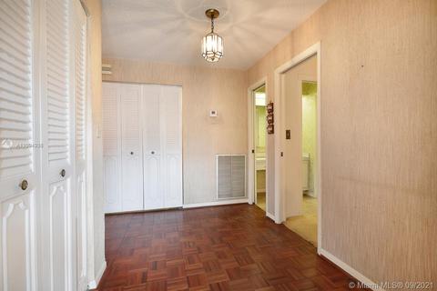 19109 E Lake Dr, Hialeah, FL 33015 photo 5