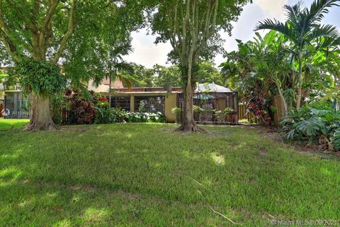 19109 E Lake Dr, Hialeah, FL 33015 photo 27