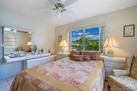 134 E 10th St, Hialeah, FL 33010 photo 9