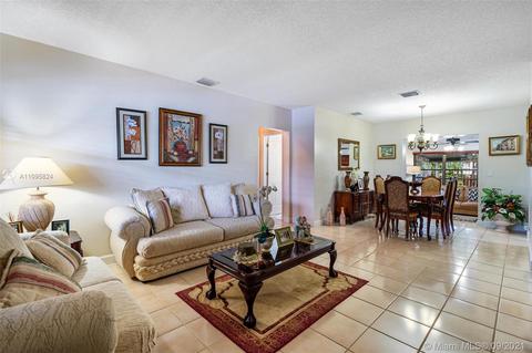 134 E 10th St, Hialeah, FL 33010 photo 2