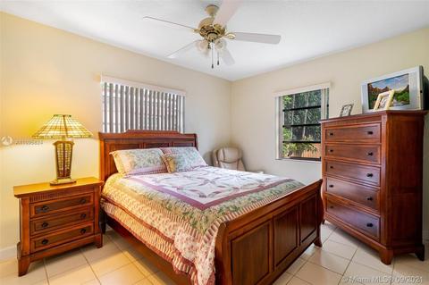 134 E 10th St, Hialeah, FL 33010 photo 10
