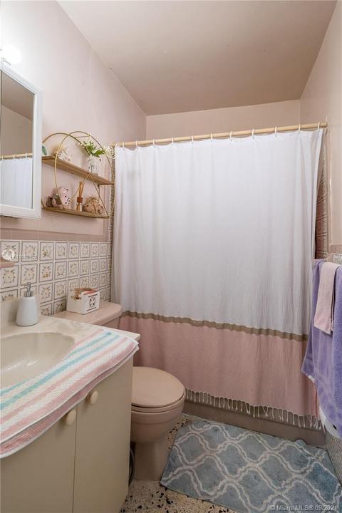 4285 E 10th Ave, Hialeah, FL 33013 photo 10