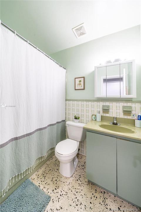 4285 E 10th Ave, Hialeah, FL 33013 photo 7