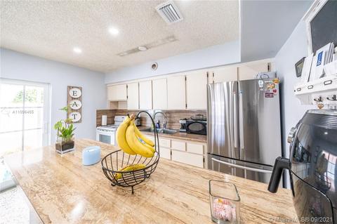 4285 E 10th Ave, Hialeah, FL 33013 photo 4
