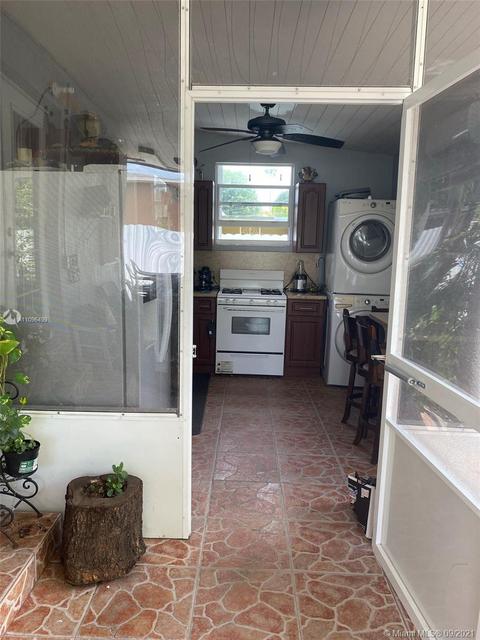 634 E 44th St, Hialeah, FL 33013 photo 15