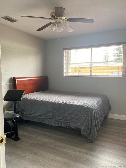 634 E 44th St, Hialeah, FL 33013 photo 9