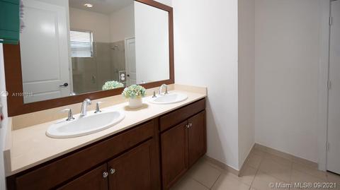 9776 W 34th Ave, Hialeah, FL 33018 photo 38