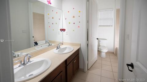 9776 W 34th Ave, Hialeah, FL 33018 photo 49