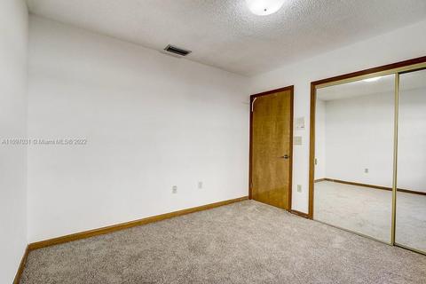 8331 NW 166th Ter, Miami Lakes, FL 33016 photo 24