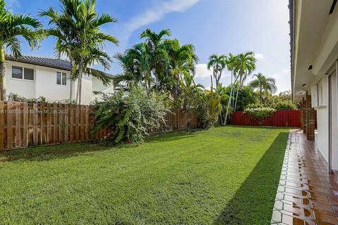 8331 NW 166th Ter, Miami Lakes, FL 33016 photo 25