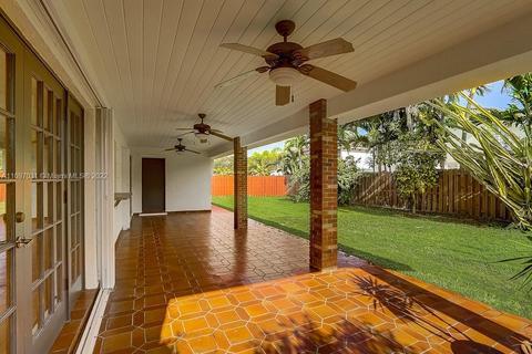 8331 NW 166th Ter, Miami Lakes, FL 33016 photo 28