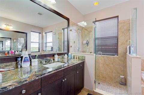 3307 W 99th Pl, Hialeah, FL 33018 photo 21