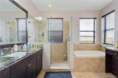 3307 W 99th Pl, Hialeah, FL 33018 photo 18