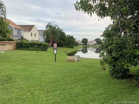 3281 Java Plum Ave, Miramar, FL 33025 photo 2