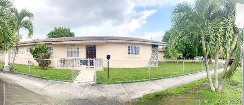 2010 Curtiss Dr, Hialeah, FL 33010 photo 1