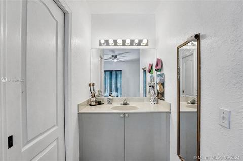297 E 3rd St #203, Hialeah, FL 33010 photo 21