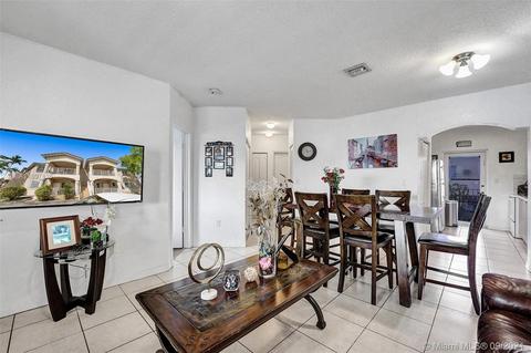 297 E 3rd St #203, Hialeah, FL 33010 photo 12