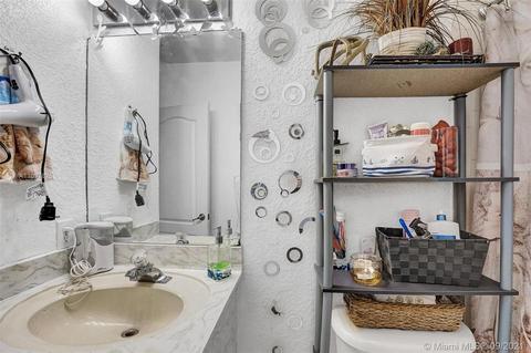 297 E 3rd St #203, Hialeah, FL 33010 photo 28