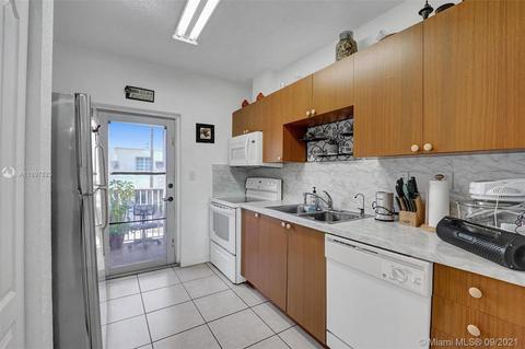 297 E 3rd St #203, Hialeah, FL 33010 photo 14