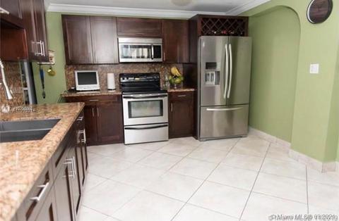 591 E 44th St, Hialeah, FL 33013 photo 7