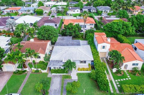 8835 Carlyle Ave, Surfside, FL 33154 photo 4