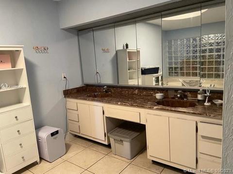 6427 Windmill Gate Rd, Miami Lakes, FL 33014 photo 23