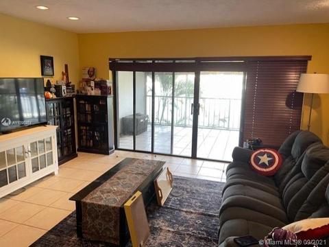 6427 Windmill Gate Rd, Miami Lakes, FL 33014 photo 3