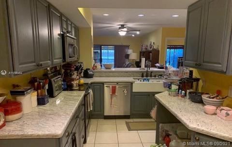 6427 Windmill Gate Rd, Miami Lakes, FL 33014 photo 4