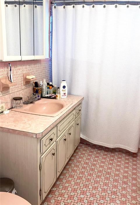 345 Sarto Ave, Coral Gables, FL 33134 photo 7