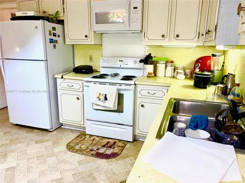 345 Sarto Ave, Coral Gables, FL 33134 photo 3