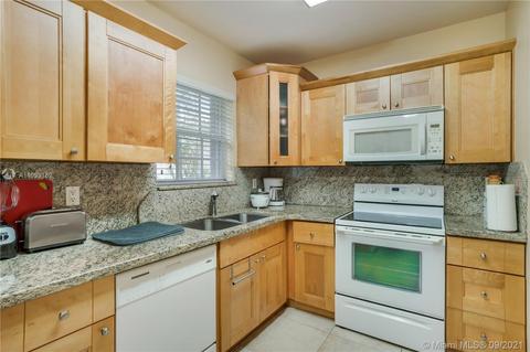 331 Santander Ave, Coral Gables, FL 33134 photo 4
