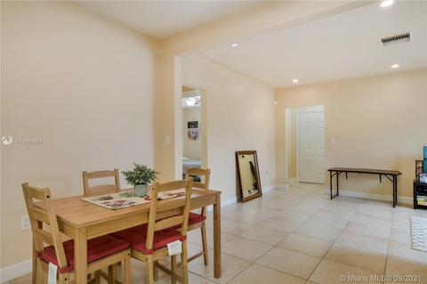 331 Santander Ave, Coral Gables, FL 33134 photo 10