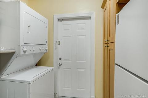 331 Santander Ave, Coral Gables, FL 33134 photo 8