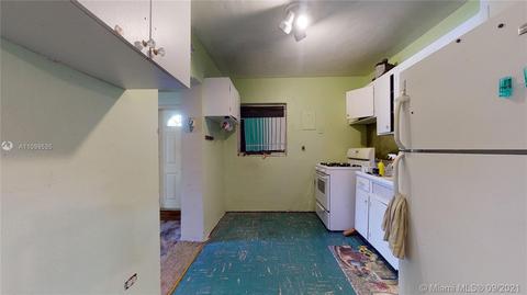 651 E 11th Pl, Hialeah, FL 33010 photo 7